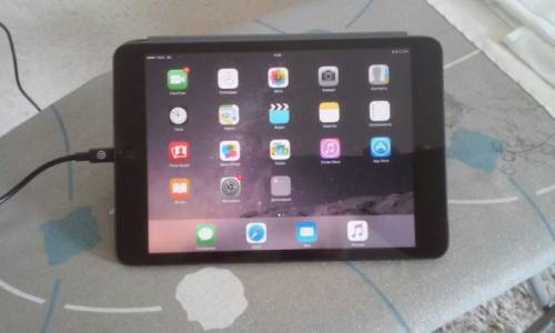 продаётся Apple iPad mini