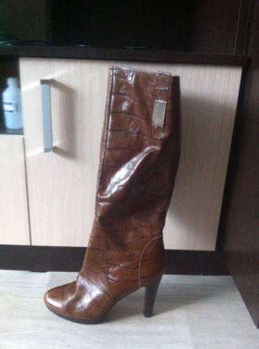 Продам сапоги из натуральной кожи. Б/У один раз.