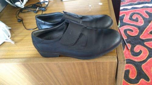 Продам мальчиковые туфли 32р кожа.