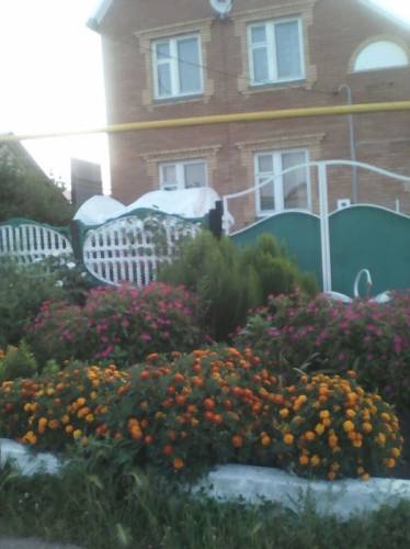 Продам двухэтажный дом в городе Нурлат.150 кв м.Участок 6 соток.