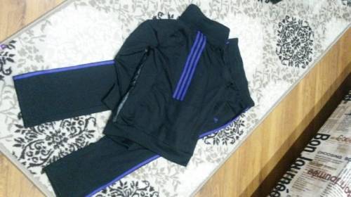 Продам костюм женский adidas