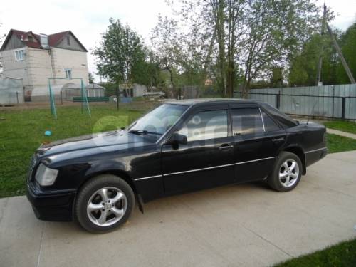  › Модель ­ Mercedes-Benz E260