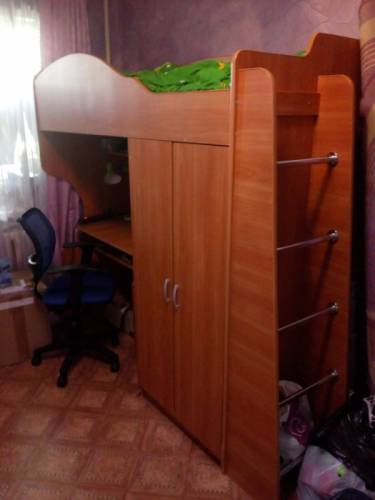 Кровать-чердак с рабочей зоной 