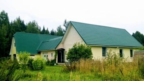 Дом на хуторе с удобсвтами, баня, гараж, хозяйство, 1 гектар земли