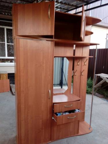 Шкаф в прихожую