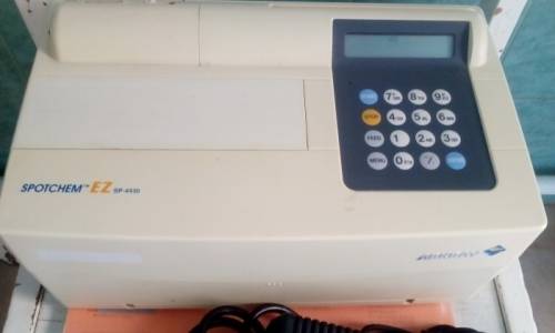 Продам Биохимический анализатор spotchem ez