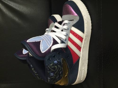 Кроссовки женские Adidas