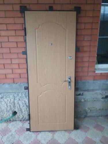 Продам входные сейфовые двери. 