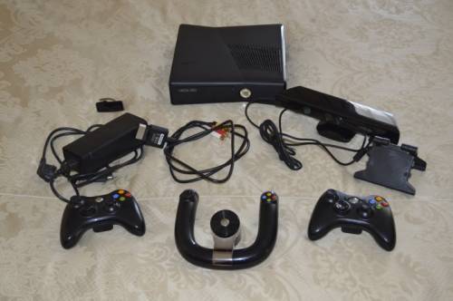 Приставка Xbox360 с играми