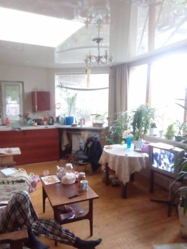 Породам сад с домом