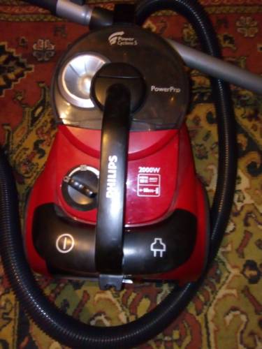  Продам Пылесос Philips FC 8760 безмешковый