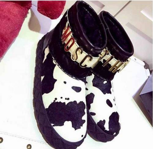 Ugg by Love Moschino