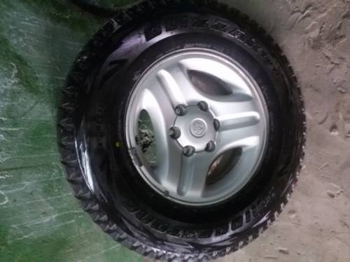Bridgestone blizzak 265/70/16 на литье