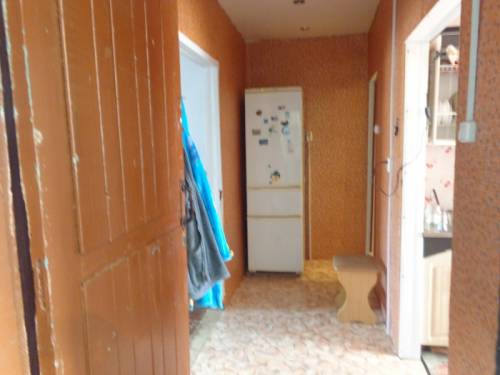 Продам двух комнатную квартиру