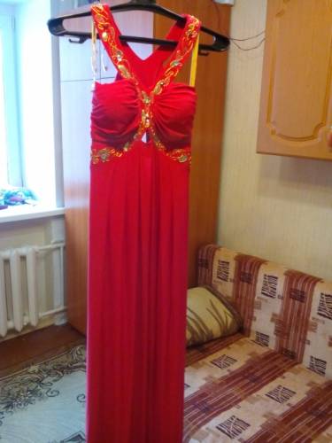 Вечернее платье