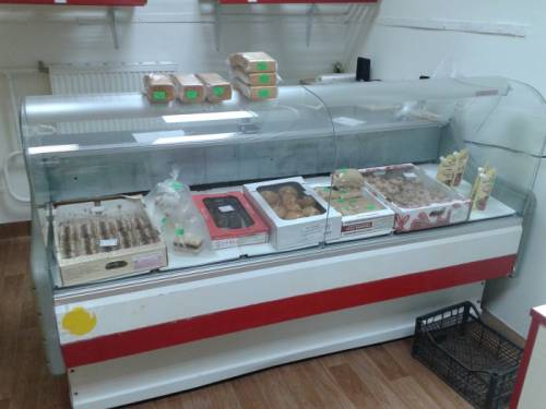 Холодильная витрина.продажа. 2 метра. 
