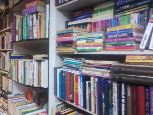 Продам много книг фантастики и фэнтези