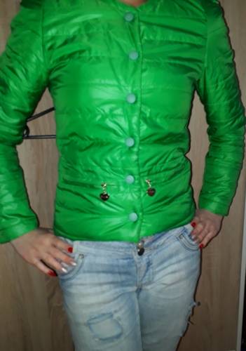 Продам демисезонную куртку