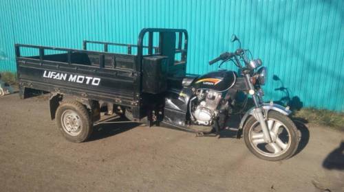 срочно продам отличный трицикл 