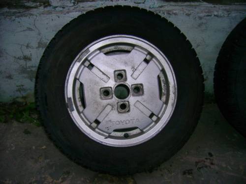 Зимние шины Tigar sigura 175/70 R13 на дисках.