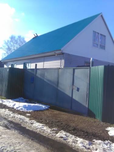 продам  благоустроенный дом с выходом к речке с местом для купания