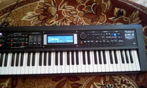 Продам синтезатор Roland GW8