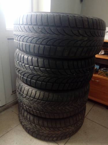 Продам 205/55/16 торг