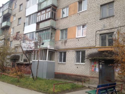 Продам трехкомнатную квартиру