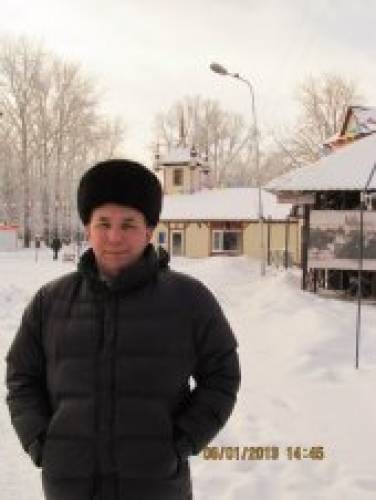 Водитель кат В ищет работу час работы 150 руб