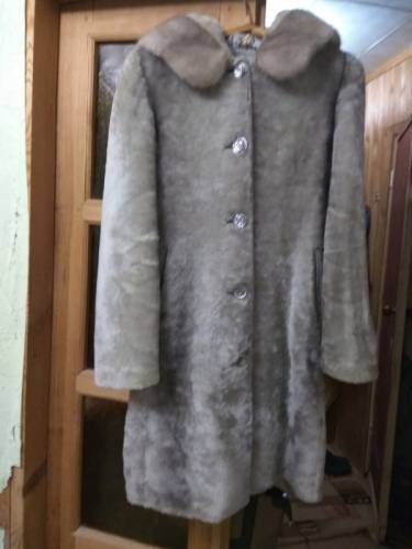 Продаю шубу, мех мутон