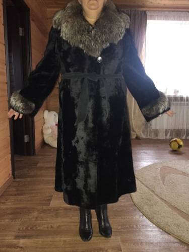 Продаю мутоновую шубу