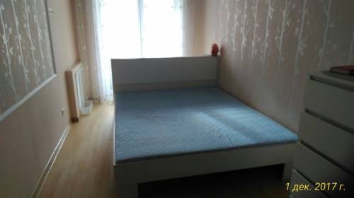 Продам двухспальную белую кроват 