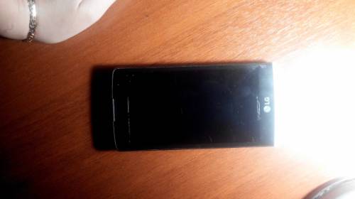 Продам телефон LG Leon