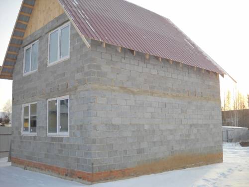 Продам недостроенный двух этажный дом 100м2 на участке 650м2