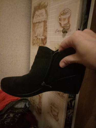Продаю красивые полу сапожки