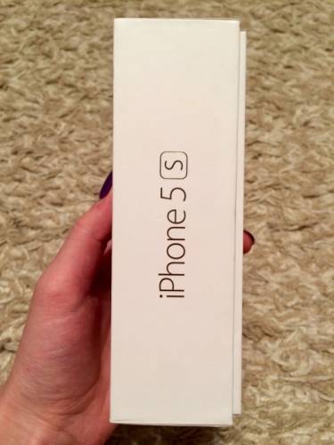 Продам iPhone 5s Gold 16 GB (2013г)