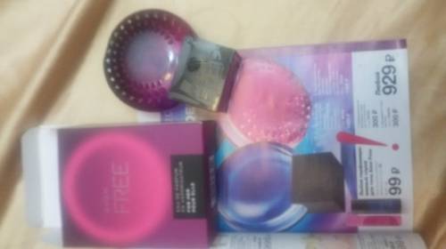 Парфюмированная вода Avon Free для неё