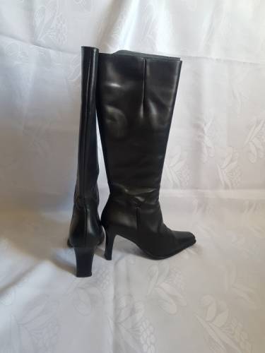 Продам сапоги женские р. 39