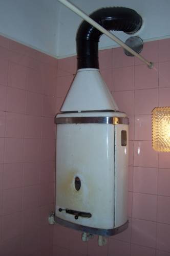 Продам газовую колонку
