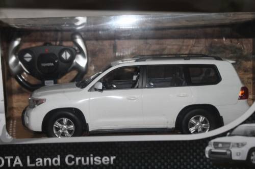 Машина на р/у Toyota Land Cruiser