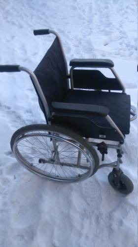 Продам инвалидное кресло
