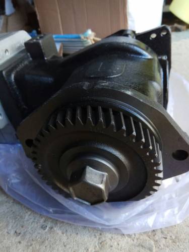 Компрессор воздушный донг фенг Е 3 для Cummins 6L, ISLE (4933782)