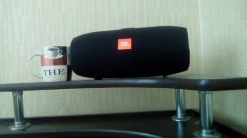 Портативная колонка JBL