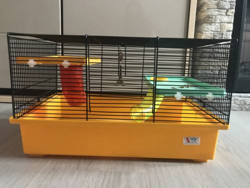 Клетка для хомяка.продам.