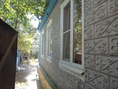 продаю дом в п. Родники