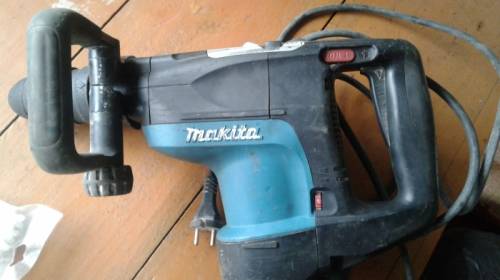 Продаю перфоратор “Макита“