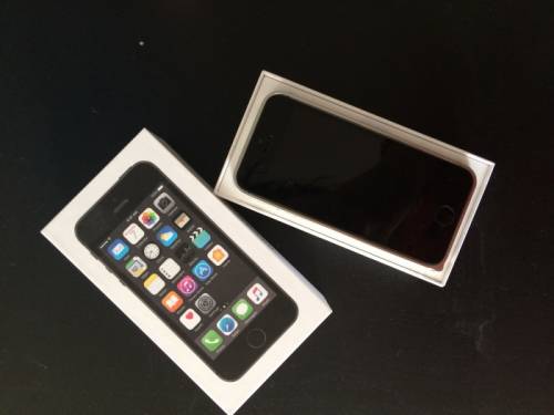 Продам Айфон 5s