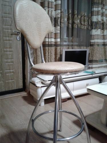 Продам 5 барных стульев