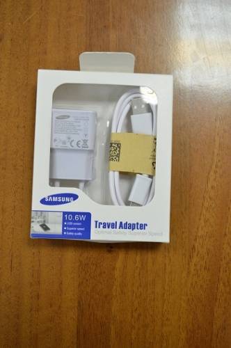 Зарядка для всех моделей телефонов и планшетов USB на microUSB