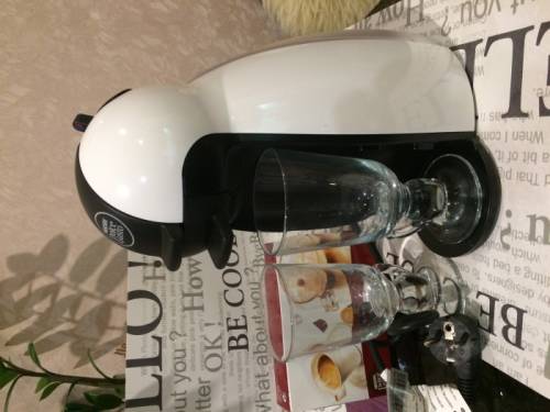 продается кофеварка капсульная dolce gusto.